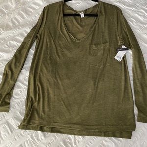 BP. long sleeve v neck tshirt